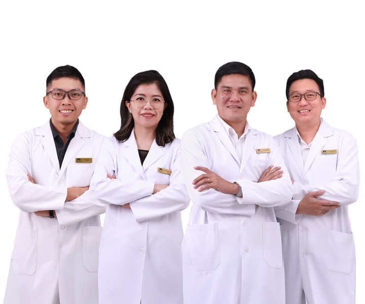 Đội ngũ bác sĩ nha khoa DentCare Dental: Chuyên gia Trồng răng Implant, Chỉnh nha và Nội nha hơn 15-20 năm kinh nghiệm